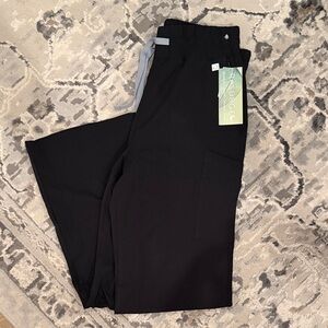 NWT Resurge Wide Leg Scrub Pants